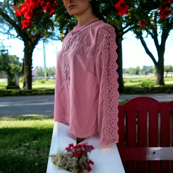 PINKBLUSH Lace Long Sleeve Blouse - Picture 2 of 8